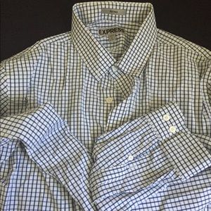 Men’s plaid express Botton down shirt.